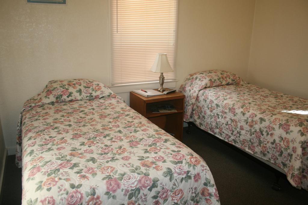 Jnr Hotel Cedarville Δωμάτιο φωτογραφία