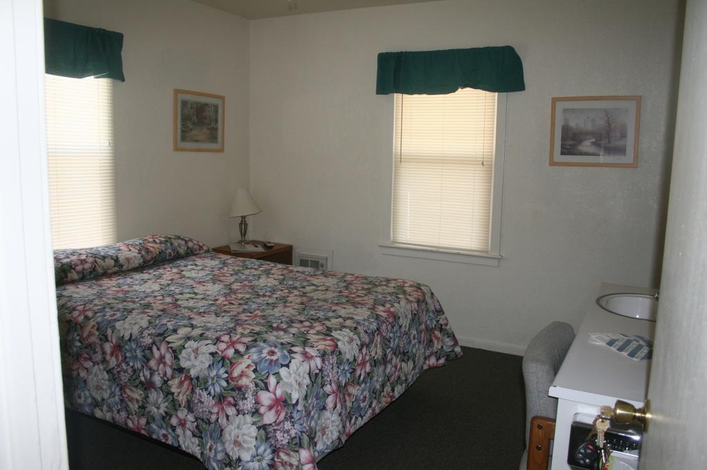 Jnr Hotel Cedarville Δωμάτιο φωτογραφία