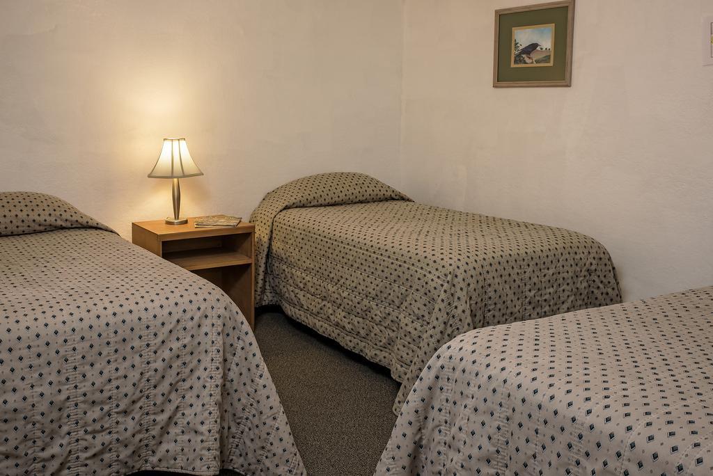 Jnr Hotel Cedarville Εξωτερικό φωτογραφία